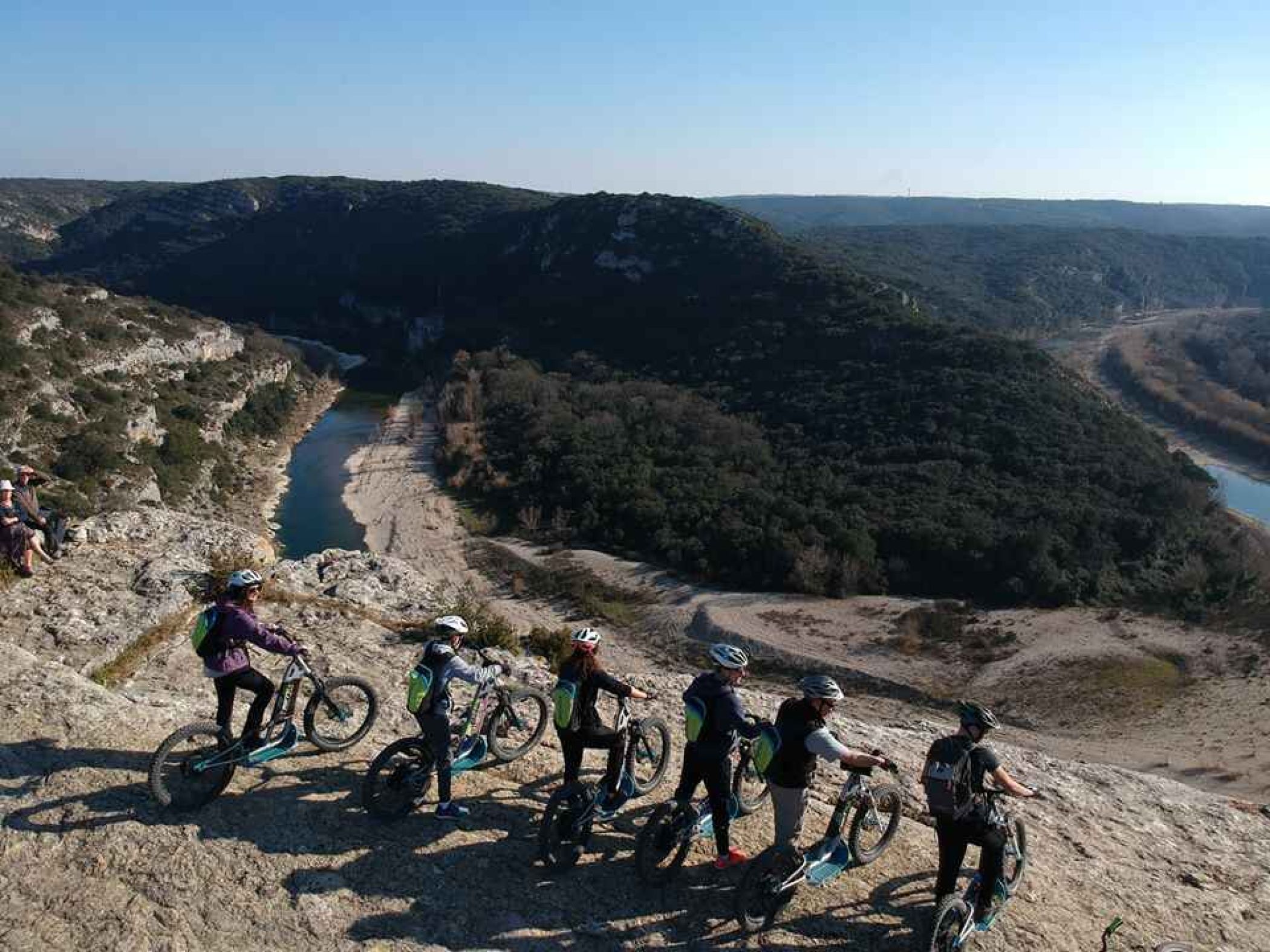 trotinette-electrique-vue-riviere.jpg -