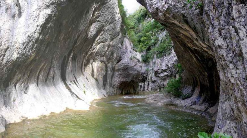 les-concluses-de-lussan.jpg -